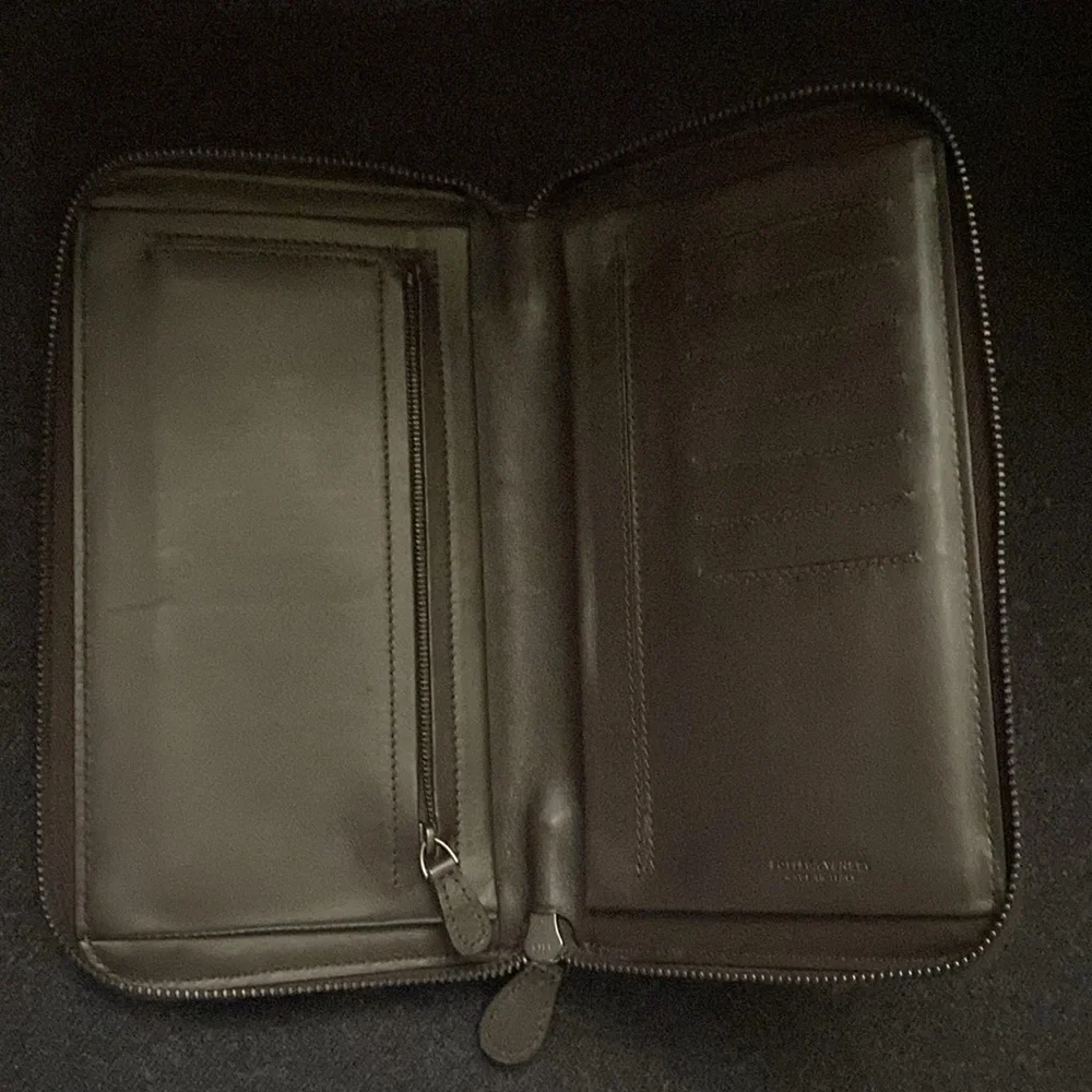 Bottega Veneta Clutch Purse - Picture 3 of 7